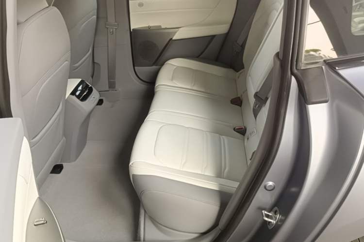Used Dongfeng eπ eπ007 2024 Pure Electric 540 All-Wheel Drive Max Edition Left Rear Seat