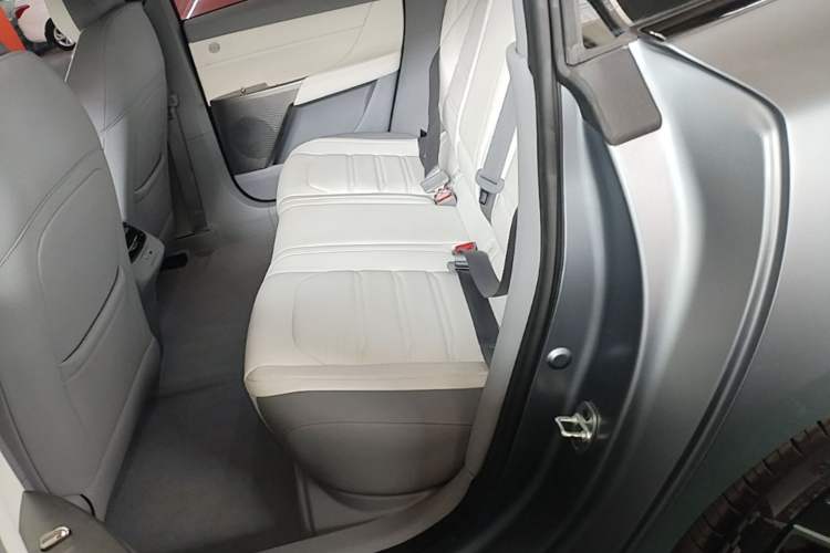 Used Dongfeng eπ eπ007 2024 Pure Electric 540 All-Wheel Drive Max Edition Left Rear Seat