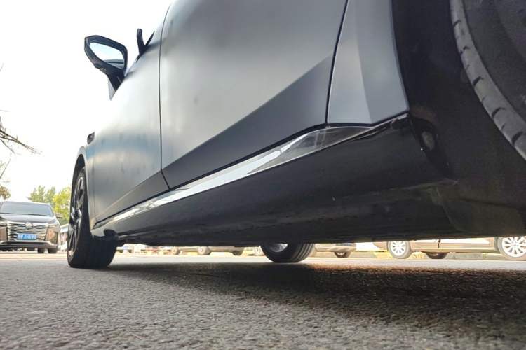 Used Dongfeng eπ eπ007 2024 Pure Electric 540 All-Wheel Drive Max Edition Left Side Sill