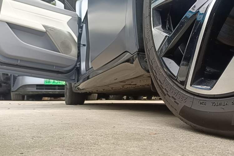 Used Dongfeng eπ eπ007 2024 Pure Electric 540 All-Wheel Drive Max Edition Left Side Sill