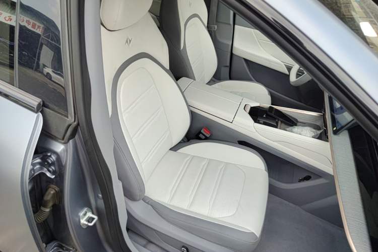 Used Dongfeng eπ eπ007 2024 Pure Electric 540 All-Wheel Drive Max Edition Right Front Seat
