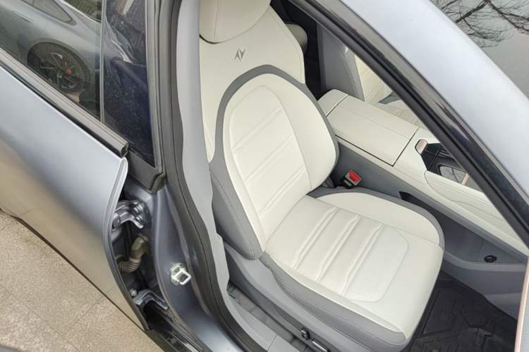 Used Dongfeng eπ eπ007 2024 Pure Electric 540 All-Wheel Drive Max Edition Right Front Seat