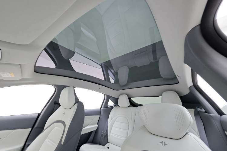 Used Dongfeng eπ eπ007 2024 Pure Electric 540 All-Wheel Drive Max Edition Right Front Seat