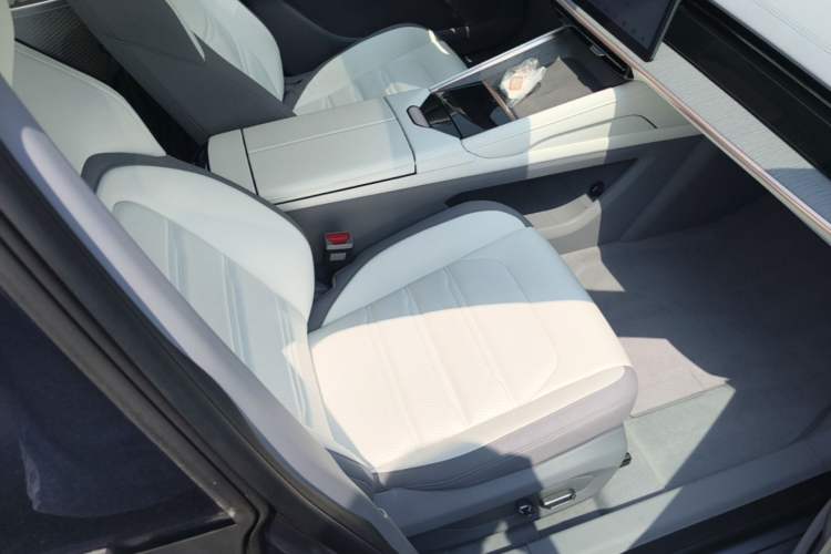 Used Dongfeng eπ eπ007 2024 Pure Electric 540 All-Wheel Drive Max Edition Right Front Seat