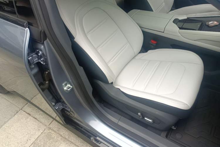 Used Dongfeng eπ eπ007 2024 530 Pro Version Right Front Seat