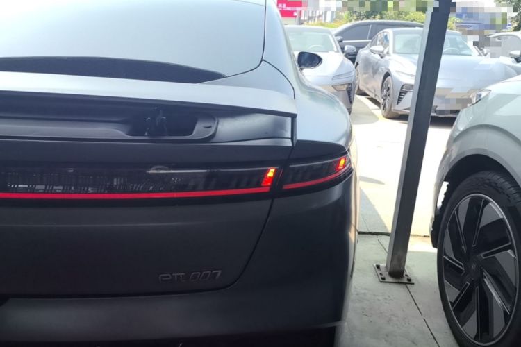 Used Dongfeng eπ eπ007 2024 Pure Electric 540 All-Wheel Drive Max Edition Right Rear Taillight