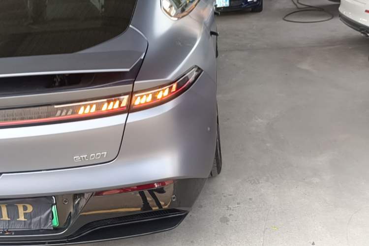 Used Dongfeng eπ eπ007 2024 Pure Electric 540 All-Wheel Drive Max Edition Right Rear Taillight