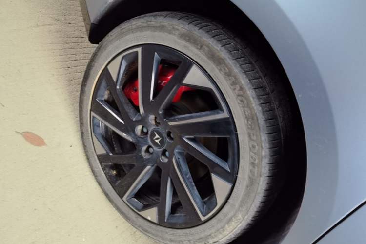 Used Dongfeng eπ eπ007 2024 Pure Electric 540 All-Wheel Drive Max Edition Right Rear Wheel Hub