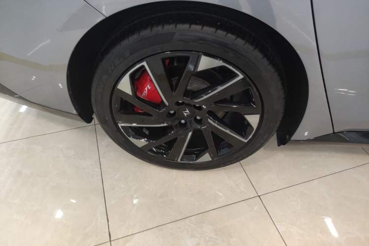 Used Dongfeng eπ eπ007 2024 530 Pro Version Right Rear Wheel Hub