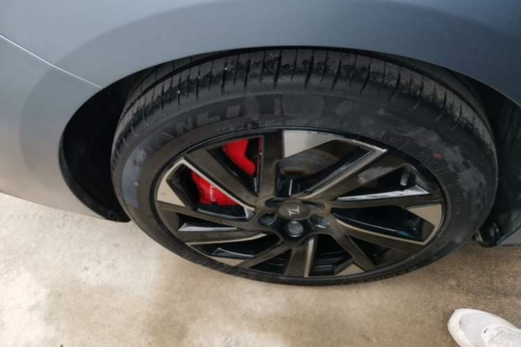 Used Dongfeng eπ eπ007 2024 Pure Electric 540 All-Wheel Drive Max Edition Right Rear Wheel Hub