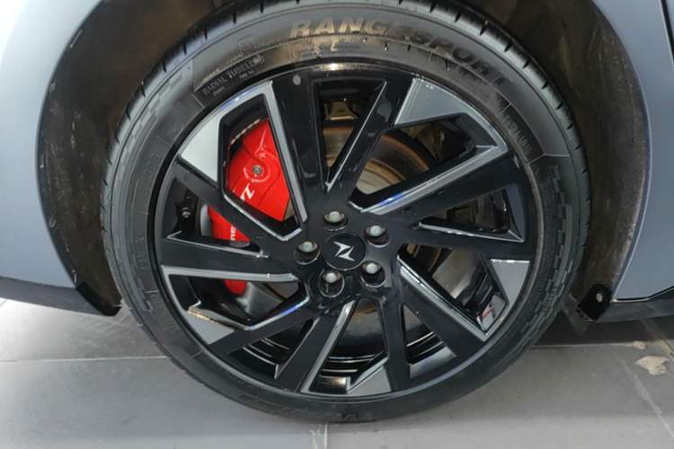 Used Dongfeng eπ eπ007 2024 Pure Electric 540 All-Wheel Drive Max Edition Right Rear Wheel Hub