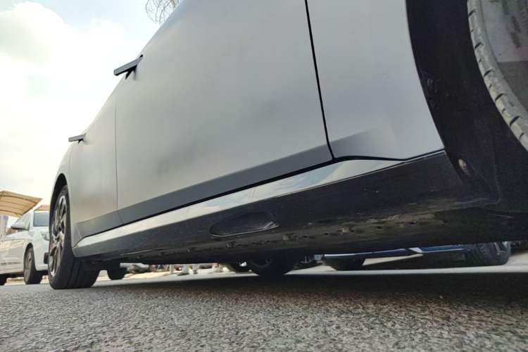 Used Dongfeng eπ eπ007 2024 Pure Electric 540 All-Wheel Drive Max Edition Right Side Sill