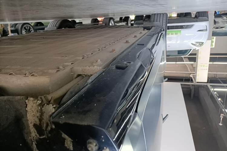 Used Dongfeng eπ eπ007 2024 Pure Electric 540 All-Wheel Drive Max Edition Right Side Sill