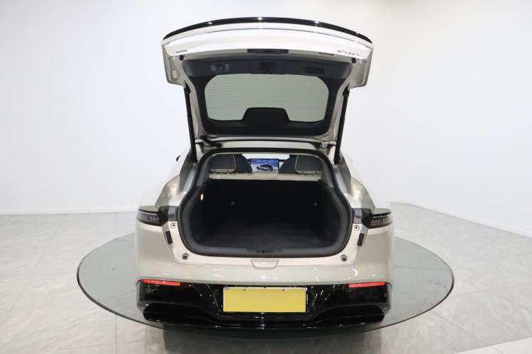 Used Dongfeng eπ eπ007 2024 620 Pro Version Trunk