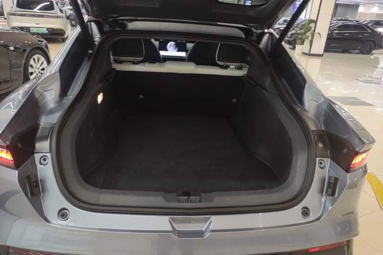 Used Dongfeng eπ eπ007 2024 530 Pro Version Trunk