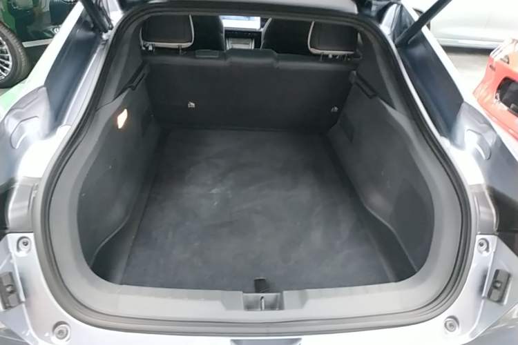 Used Dongfeng eπ eπ007 2024 620 Pro Version Trunk