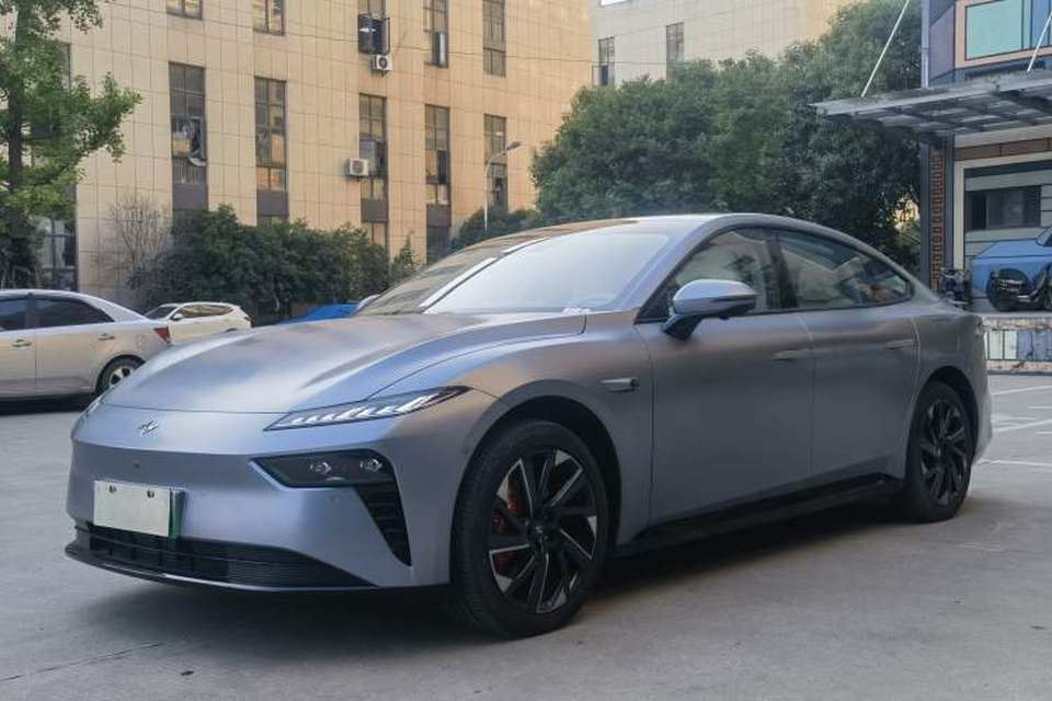 Dongfeng eπ eπ007 2024