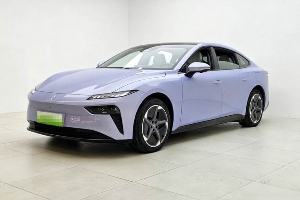 Dongfeng eπ eπ007 2024