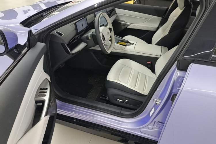 Used Dongfeng eπ eπ007 2024 620 Pro Version Driver Seat