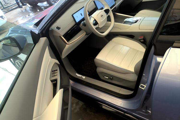 Used Dongfeng eπ eπ007 2024 620 Pro Version Driver Seat