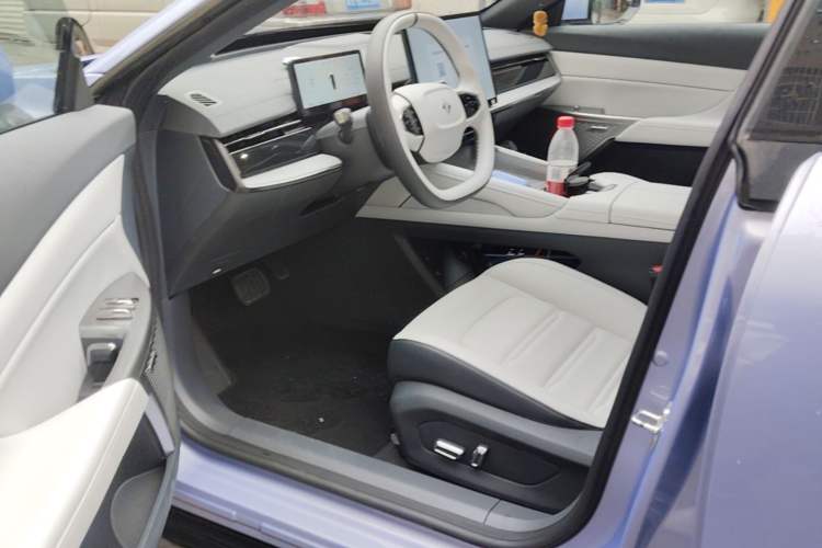 Used Dongfeng eπ eπ007 2024 530 Pro Version Driver Seat
