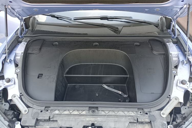 Used Dongfeng eπ eπ007 2024 530 Pro Version Engine Bay