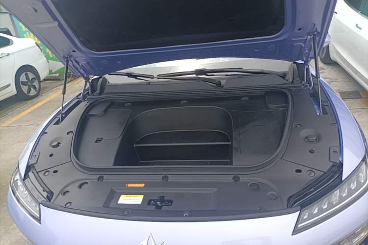 Used Dongfeng eπ eπ007 2024 530 Pro Version Engine Bay