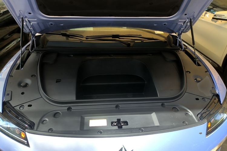 Used Dongfeng eπ eπ007 2024 620 Pro Version Engine Bay