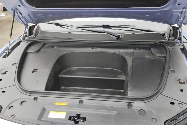 Used Dongfeng eπ eπ007 2024 530 Pro Version Engine Bay