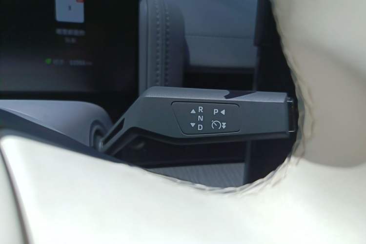Used Dongfeng eπ eπ007 2024 620 Pro Version Gear Lever
