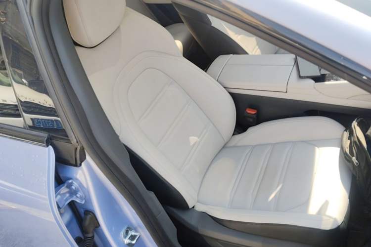 Used Dongfeng eπ eπ007 2024 530 Pro Version Right Front Seat