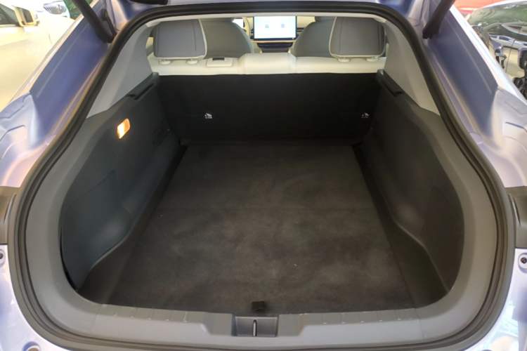 Used Dongfeng eπ eπ007 2024 620 Pro Version Trunk