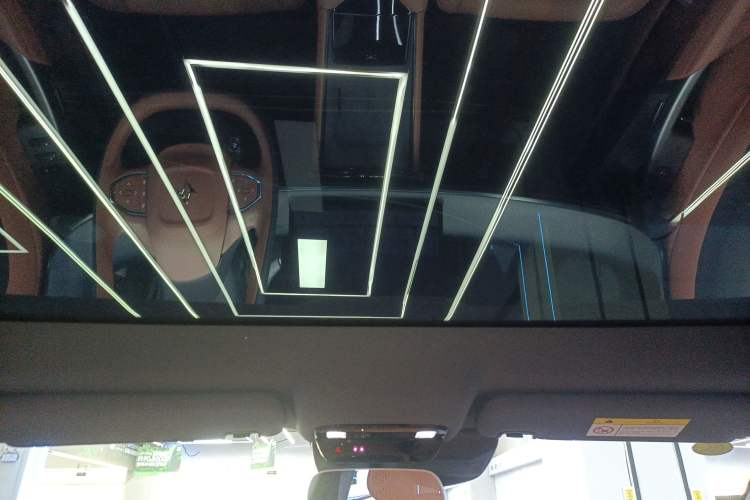 Used Dongfeng eπ eπ007 2024 200Pro Range-Extended Version Headliner