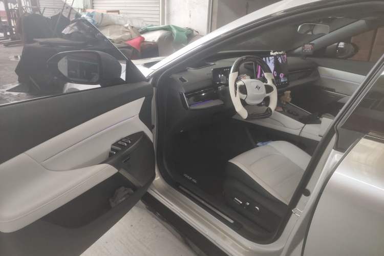 Used Dongfeng eπ eπ007 2024 620 Pro Version Driver Seat