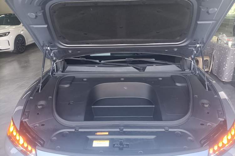 Used Dongfeng eπ eπ007 2024 530 Pro Version Engine Bay