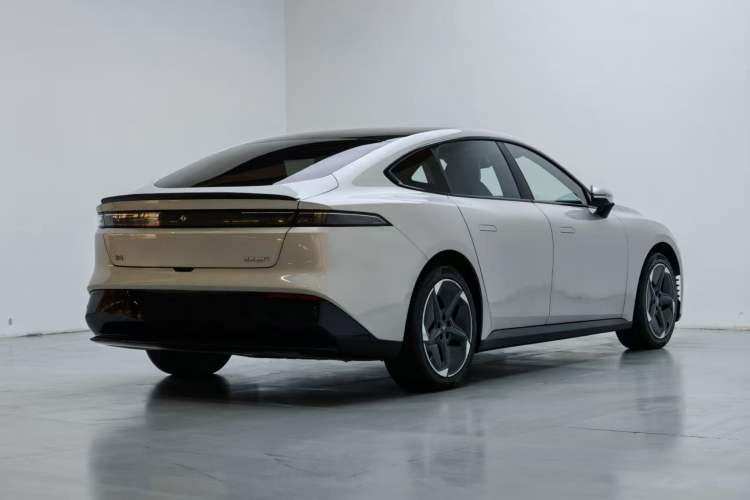 Used Dongfeng eπ eπ007 2024 530 Pro Version Exterior 3