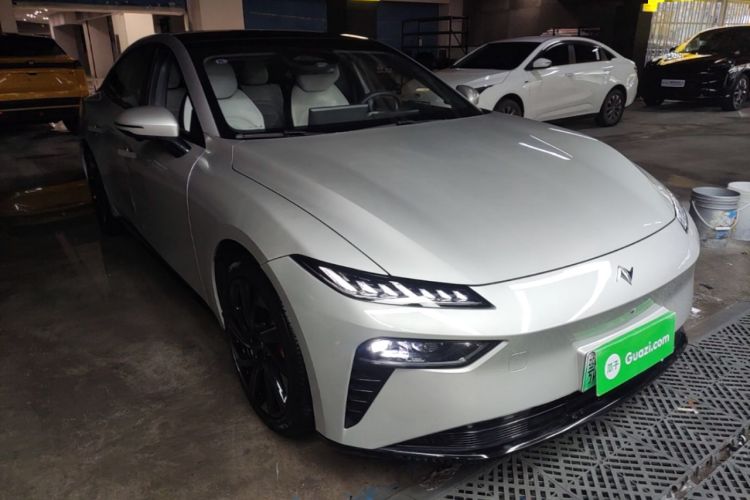 Used Dongfeng eπ eπ007 2024 530 Pro Version Front Right 45 Deg