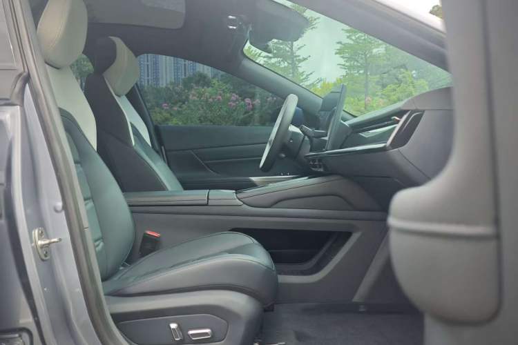 Used Dongfeng eπ eπ007 2024 620 Pro Version Interior 4