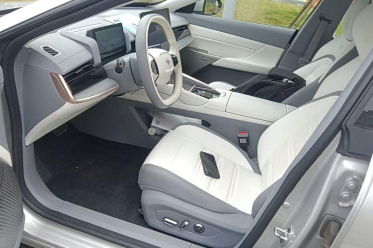 Used Dongfeng eπ eπ007 2024 Pure Electric 540 All-Wheel Drive Max Edition Left Front Seat