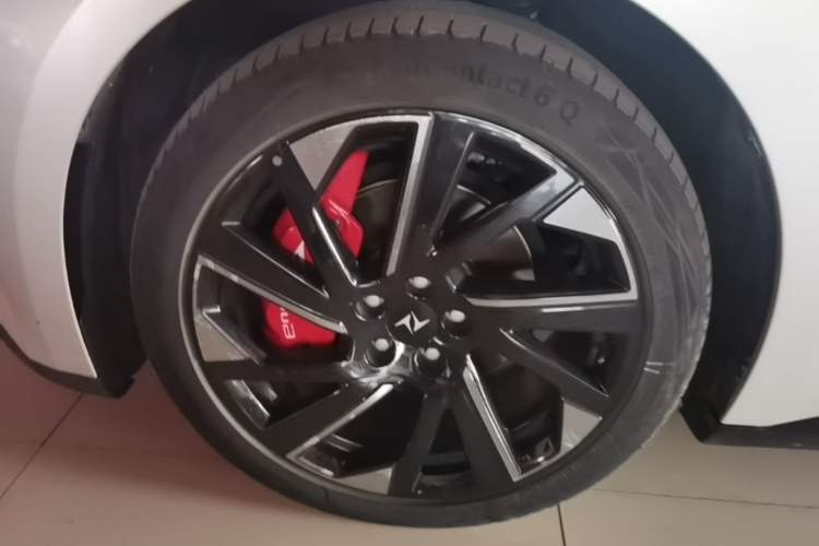 Used Dongfeng eπ eπ007 2024 200Pro Range-Extended Version Left Front Wheel Hub