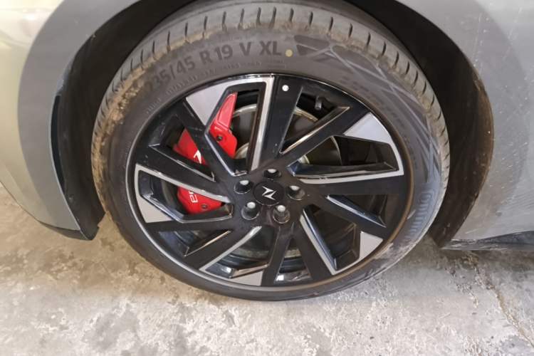 Used Dongfeng eπ eπ007 2024 All-Electric 620 RuYi Edition Left Front Wheel Hub