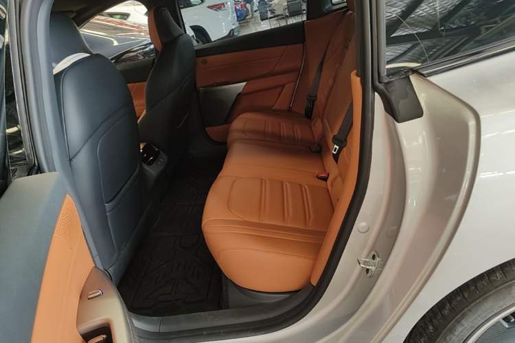 Used Dongfeng eπ eπ007 2024 200Pro Range-Extended Version Left Rear Seat