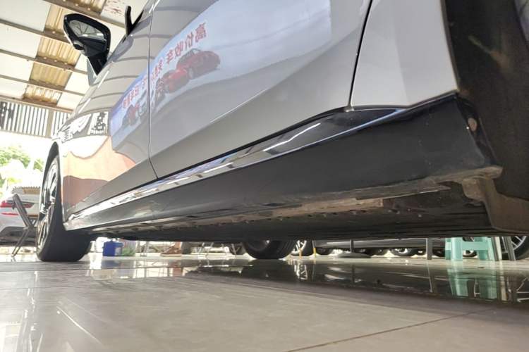 Used Dongfeng eπ eπ007 2024 530 Pro Version Left Side Sill