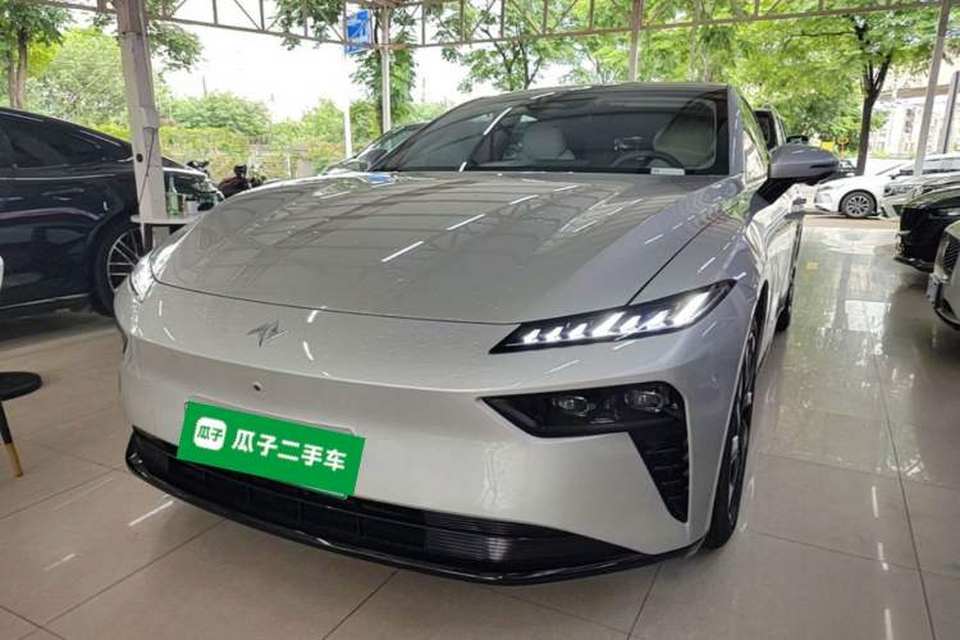 Dongfeng eπ eπ007 2024