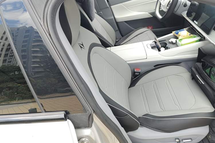 Used Dongfeng eπ eπ007 2024 530 Pro Version Right Front Seat