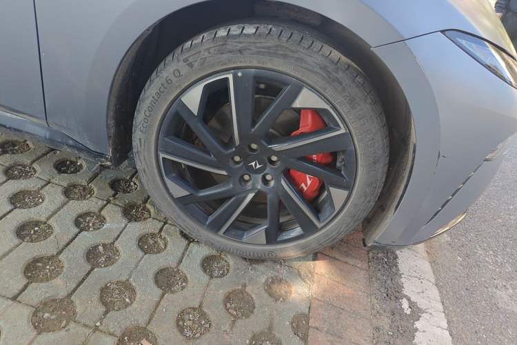 Used Dongfeng eπ eπ007 2024 Pure Electric 540 All-Wheel Drive Max Edition Right Front Wheel Hub