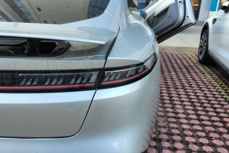 Used Dongfeng eπ eπ007 2024 Pure Electric 540 All-Wheel Drive Max Edition Right Rear Taillight