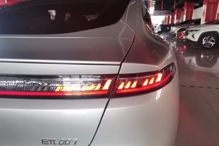 Used Dongfeng eπ eπ007 2024 200Pro Range-Extended Version Right Rear Taillight