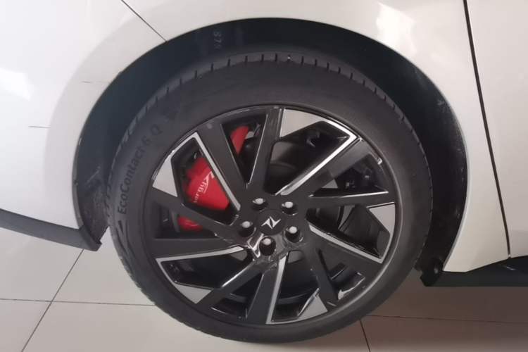 Used Dongfeng eπ eπ007 2024 200Pro Range-Extended Version Right Rear Wheel Hub