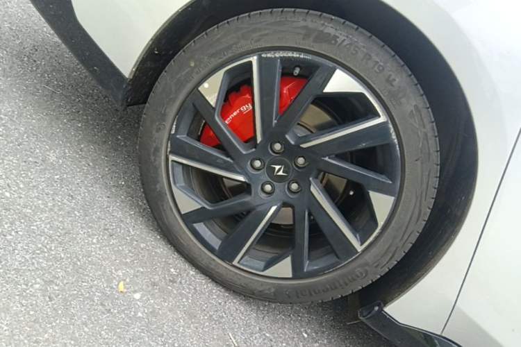 Used Dongfeng eπ eπ007 2024 Pure Electric 540 All-Wheel Drive Max Edition Right Rear Wheel Hub